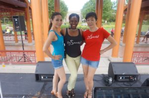Desueño Ladies at SummerDance Ready for the lesson